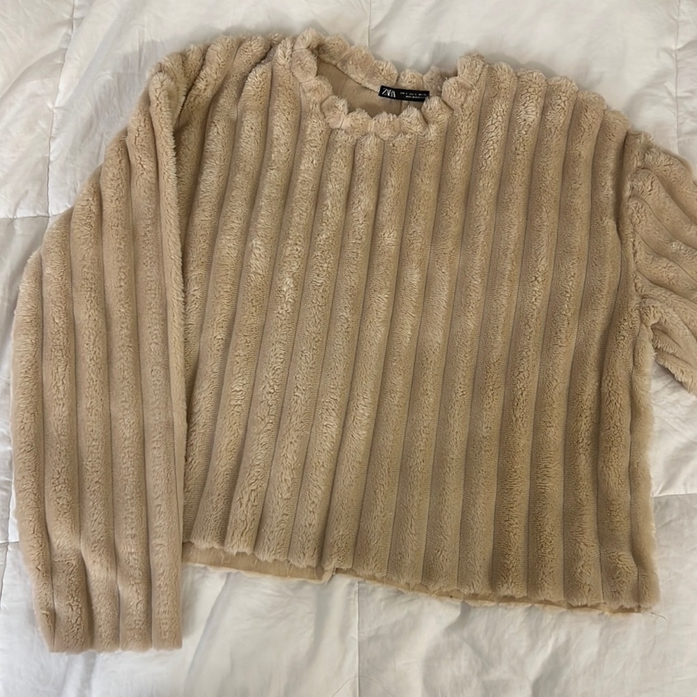 Zara fur long sleeve. Size : S ( women )